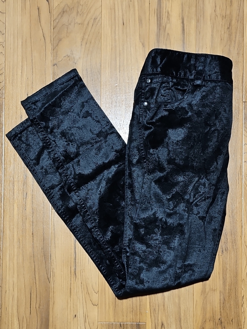 Alice + Olivia Black Crushed-Velvet Jeans